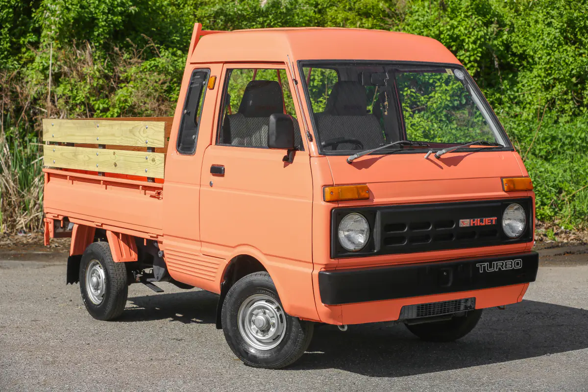 1986 Daihatsu Hijet Jumbo Turbo, a Kei Truck, for sale at Street Legal Mini Trucks in Philadelphia, PA (photo 10 of 12)