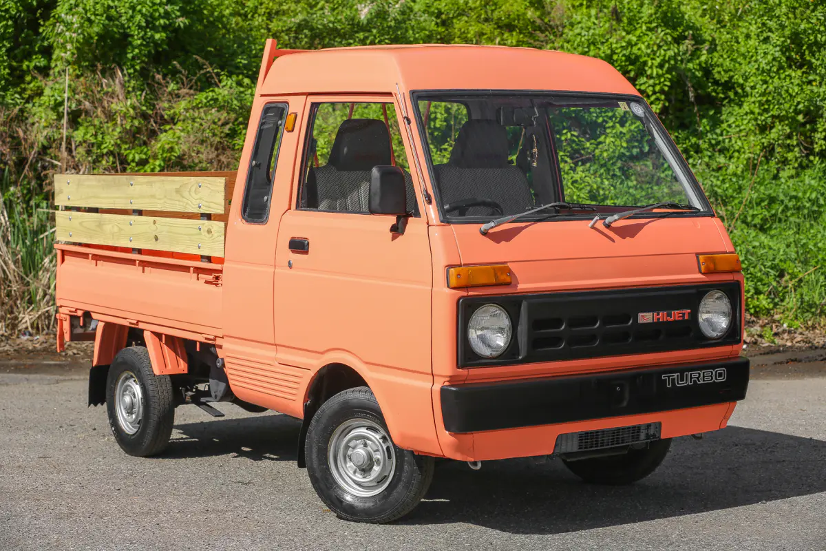 1986 Daihatsu Hijet Jumbo Turbo, a Kei Truck, for sale at Street Legal Mini Trucks in Philadelphia, PA (photo 11 of 12)