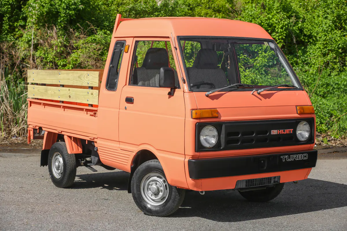 1986 Daihatsu Hijet Jumbo Turbo, a Kei Truck, for sale at Street Legal Mini Trucks in Philadelphia, PA (photo 12 of 12)