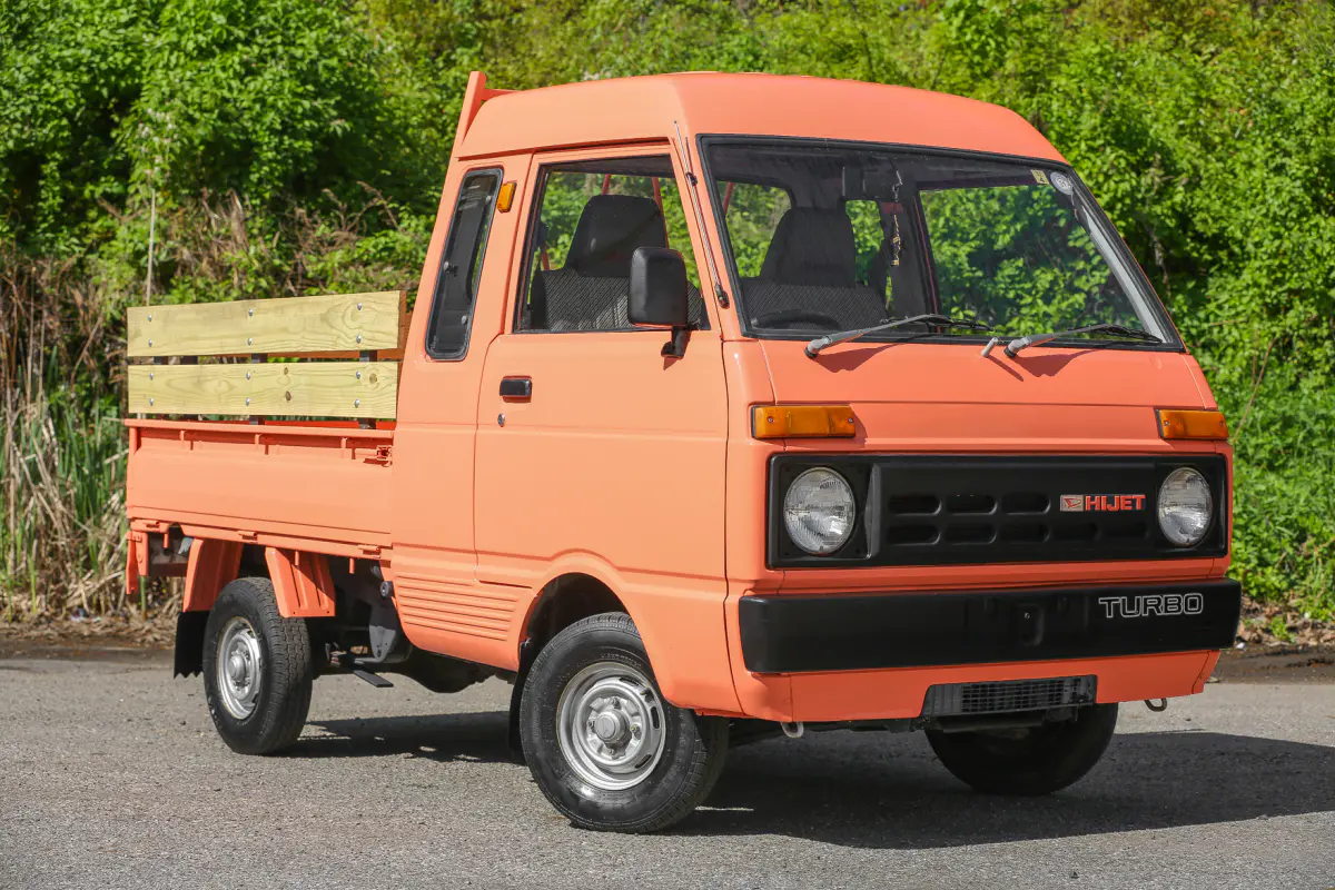 1986 Daihatsu Hijet Jumbo Turbo, a Kei Truck, for sale at Street Legal Mini Trucks in Philadelphia, PA (photo 7 of 12)