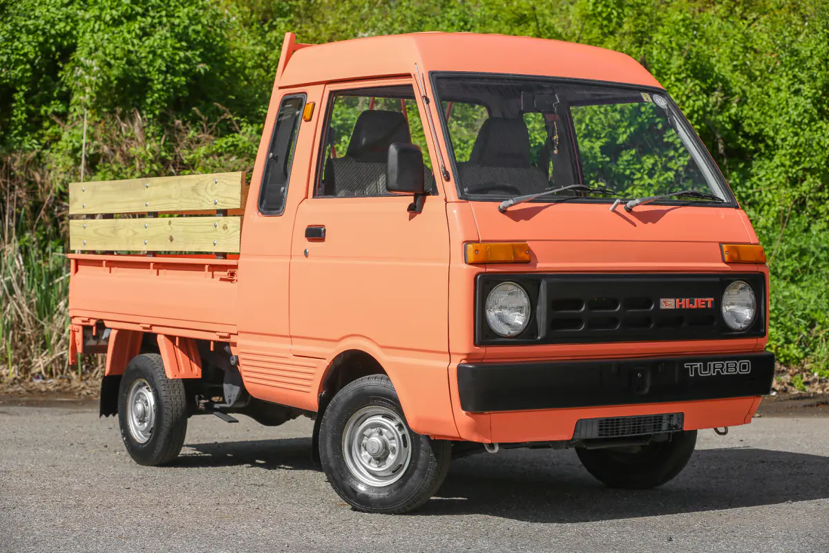1986 Daihatsu Hijet Jumbo Turbo, a Kei Truck, for sale at Street Legal Mini Trucks in Philadelphia, PA (photo 9 of 12)