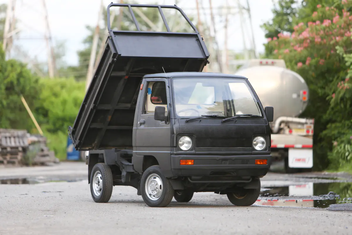 1988 Mitsubishi Minicab 4WD Dump, a Kei Truck, for sale at Street Legal Mini Trucks in Philadelphia, PA (photo 1 of 12)