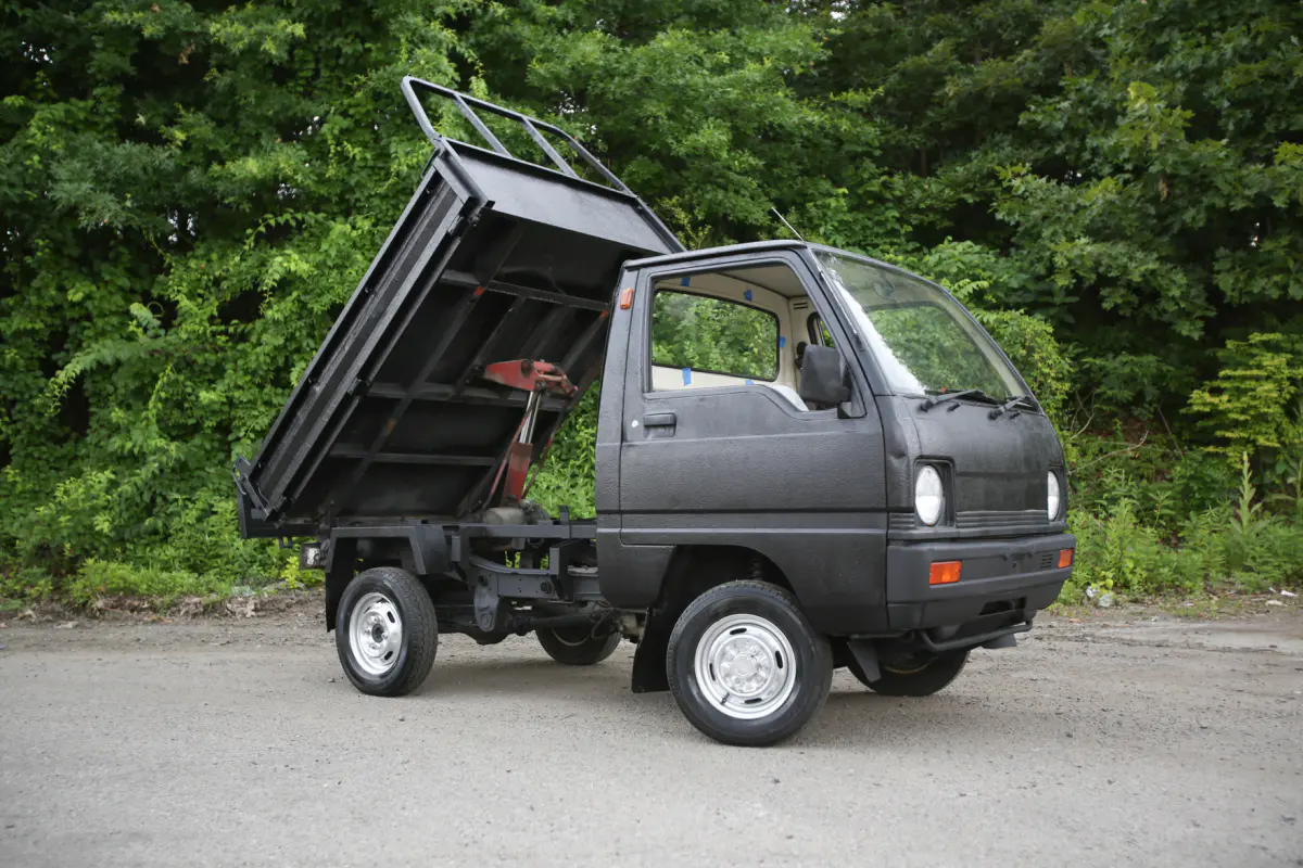 1988 Mitsubishi Minicab 4WD Dump, a Kei Truck, for sale at Street Legal Mini Trucks in Philadelphia, PA (photo 10 of 12)