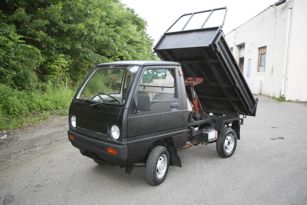 1988 Mitsubishi Minicab 4WD Dump, a Kei Truck, for sale at Street Legal Mini Trucks in Philadelphia, PA (photo 12 of 12)
