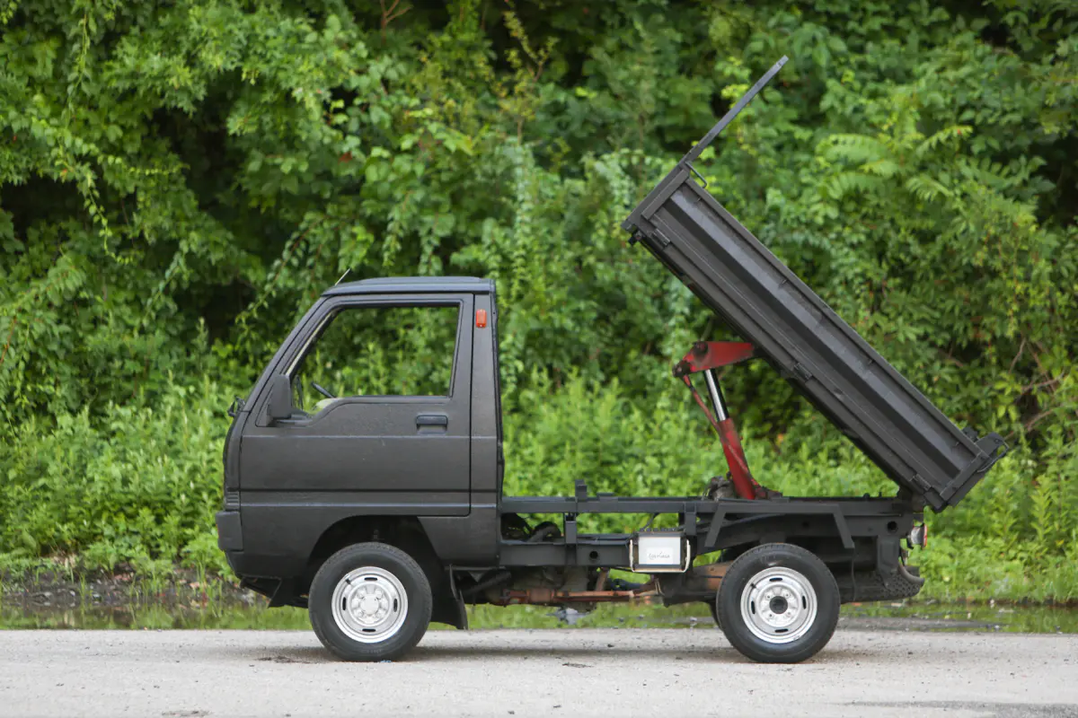 1988 Mitsubishi Minicab 4WD Dump, a Kei Truck, for sale at Street Legal Mini Trucks in Philadelphia, PA (photo 2 of 12)