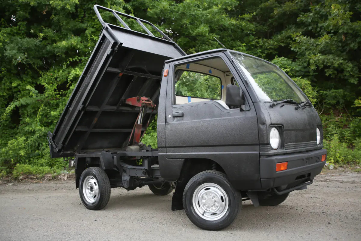 1988 Mitsubishi Minicab 4WD Dump, a Kei Truck, for sale at Street Legal Mini Trucks in Philadelphia, PA (photo 8 of 12)