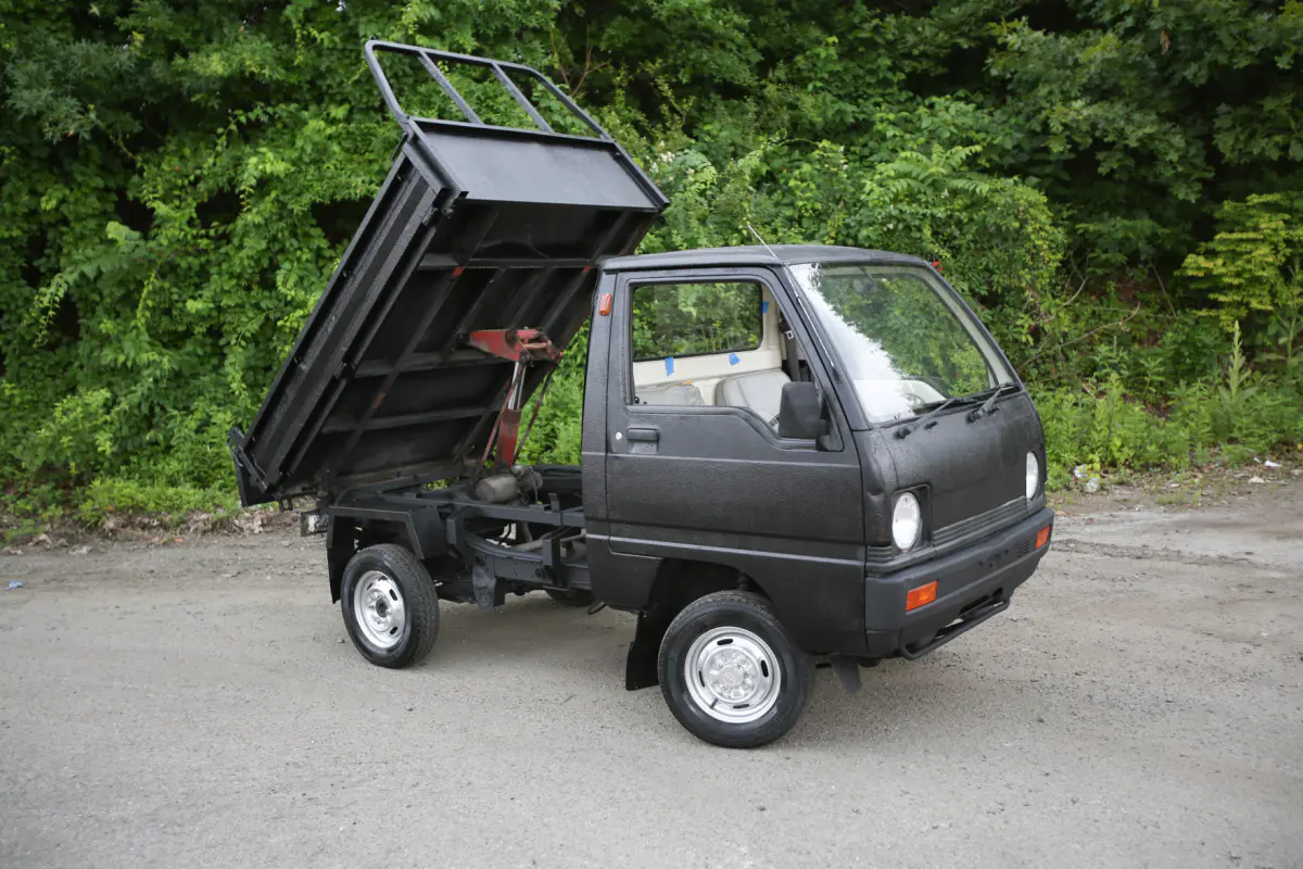 1988 Mitsubishi Minicab 4WD Dump, a Kei Truck, for sale at Street Legal Mini Trucks in Philadelphia, PA (photo 9 of 12)