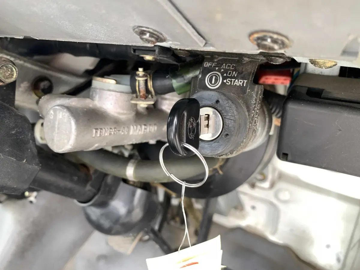 1988 Subaru Sambar, 4WD, a Kei Truck, for sale at Sunshine Imports in Austin, TX (photo 10 of 12)