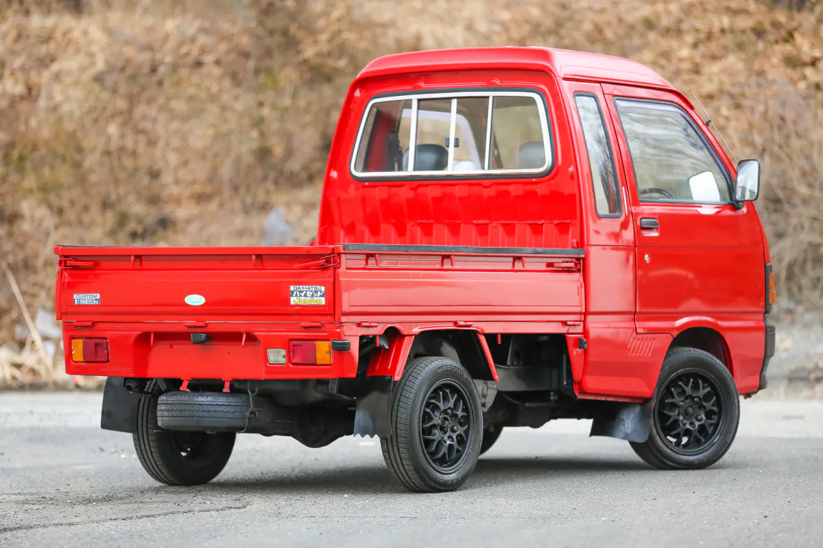 1989 Daihatsu Hijet Jumbo, a Kei Truck, for sale at Street Legal Mini Trucks in Philadelphia, PA (photo 4 of 12)