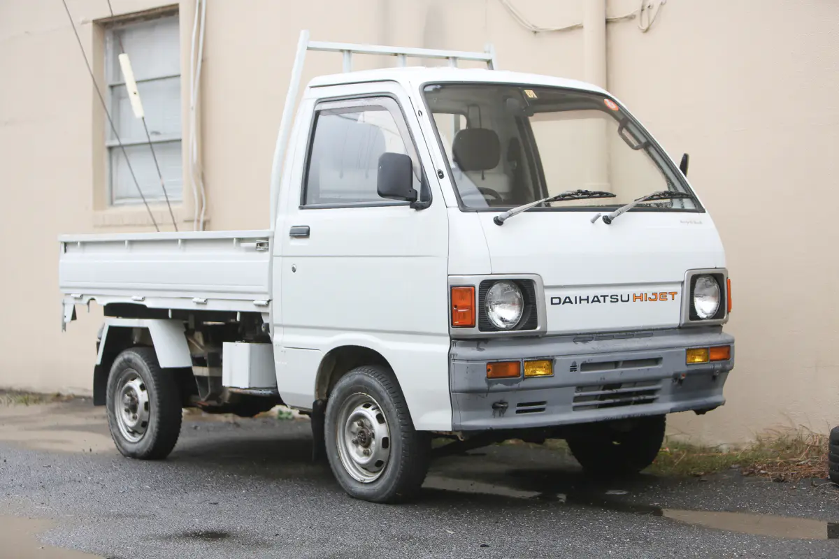 1989 Daihatsu Hijet - Scissor Lift, a Kei Truck, for sale at Street Legal Mini Trucks in Philadelphia, PA (photo 1 of 12)