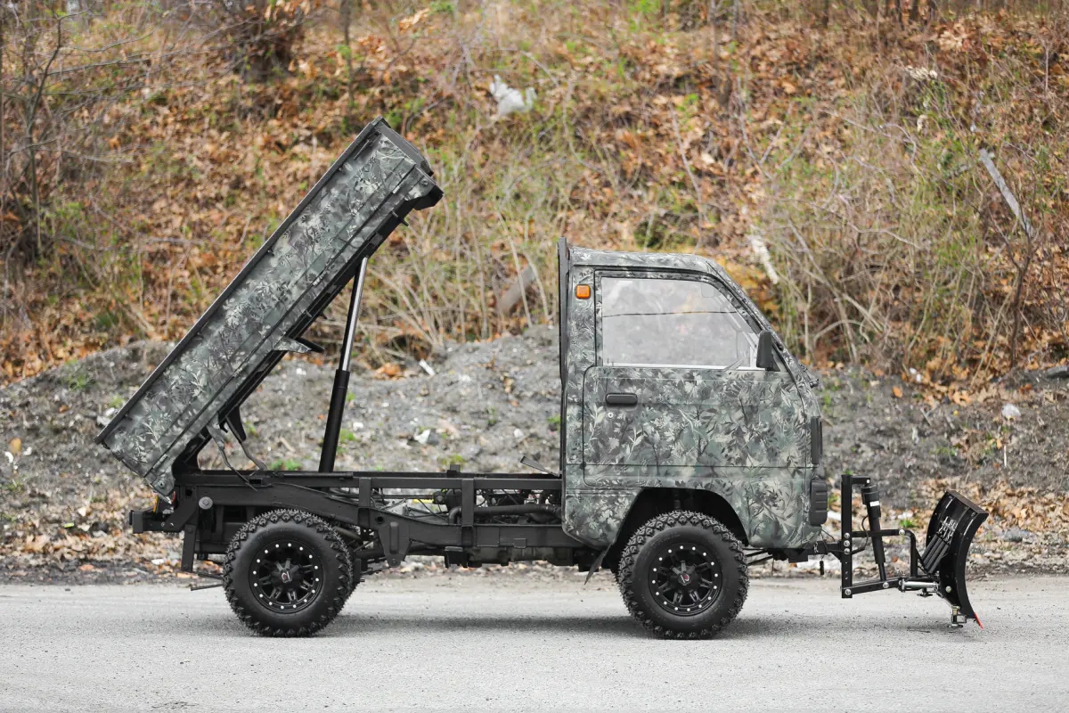 1989 Suzuki Carry Dump, a Kei Truck, for sale at Street Legal Mini Trucks in Philadelphia, PA (photo 4 of 12)