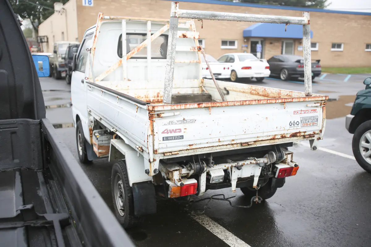 1990 Daihatsu Hijet Climber - Scissor Lift, a Kei Truck, for sale at Street Legal Mini Trucks in Philadelphia, PA (photo 4 of 12)