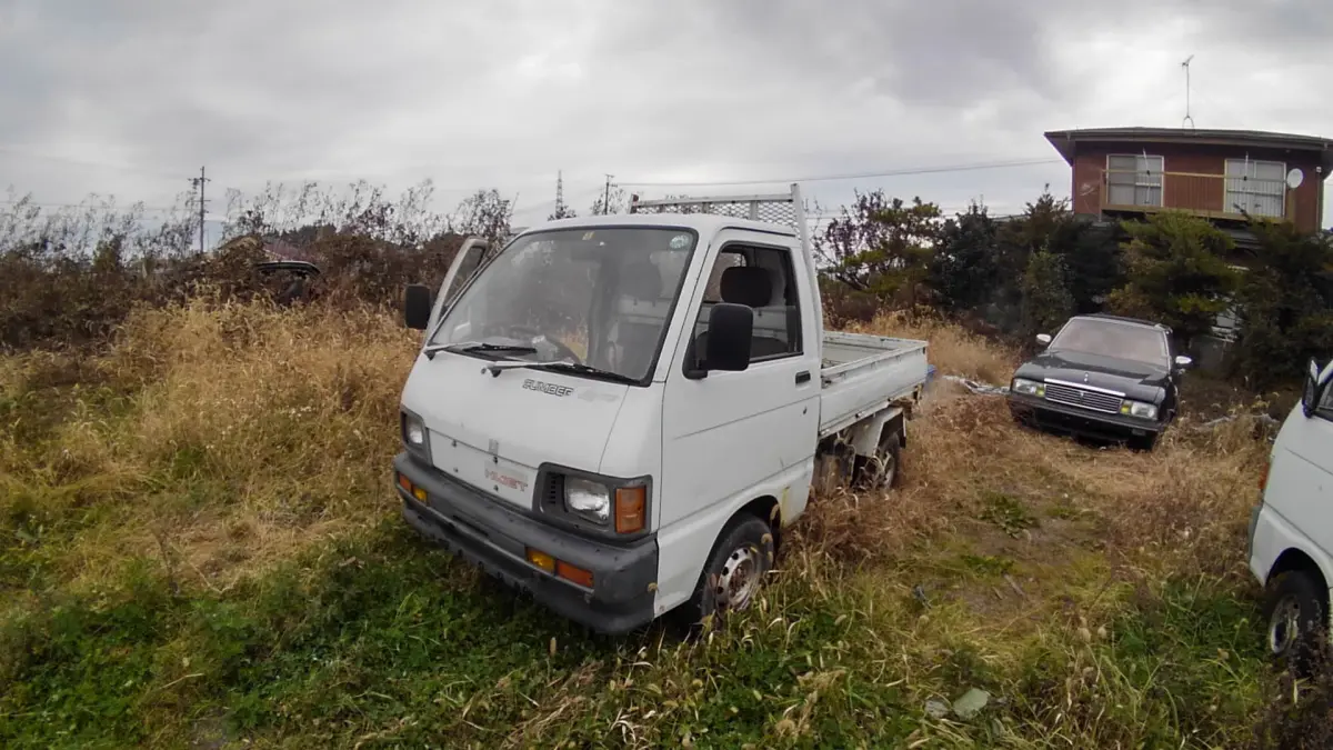 1991 Daihatsu Hijet Climber - Scissor Lift, a Kei Truck, for sale at Street Legal Mini Trucks in Philadelphia, PA (photo 2 of 4)