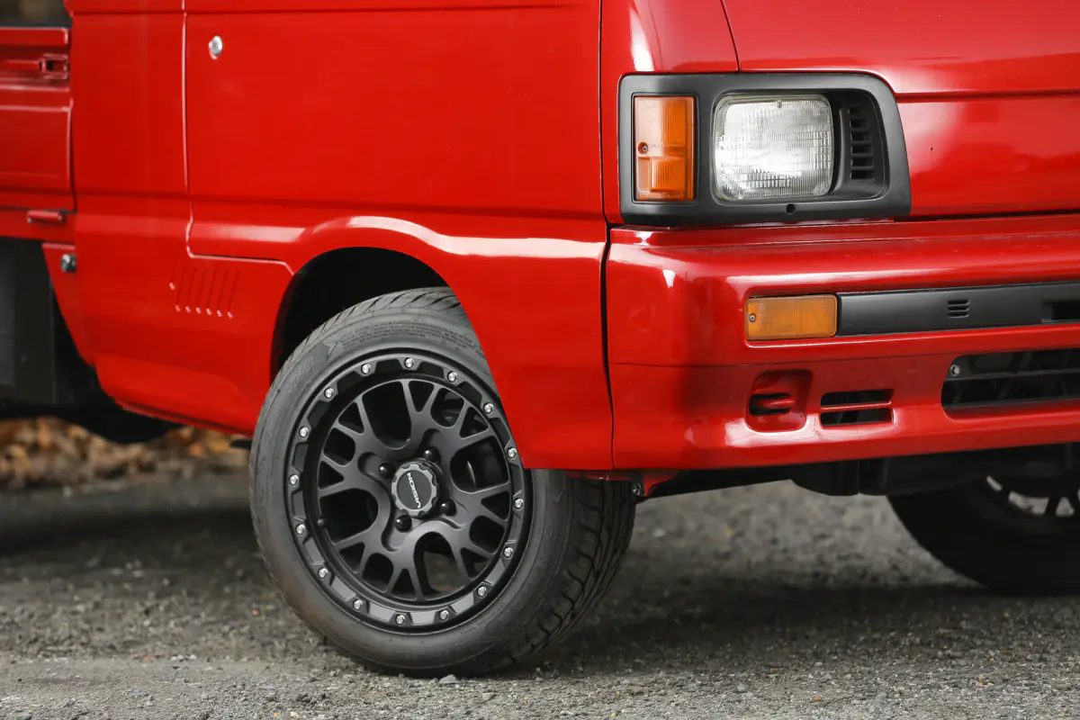 1991 Daihatsu Hijet Jumbo, a Kei Truck, for sale at Street Legal Mini Trucks in Philadelphia, PA (photo 10 of 12)