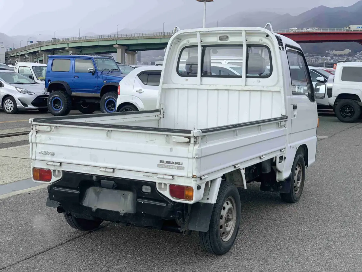 1991 Subaru Sambar, 4WD + AC, a Kei Truck, for sale at Sunshine Imports in Austin, TX (photo 6 of 11)