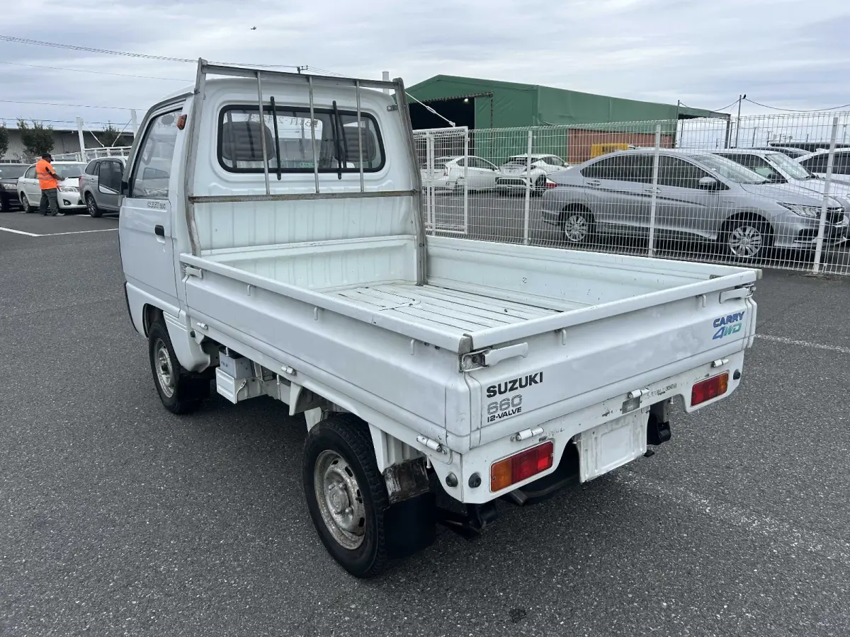 1991 Suzuki Carry, 4WD + Diff Lock, a Kei Truck, for sale at Sunshine Imports in Austin, TX (photo 4 of 12)