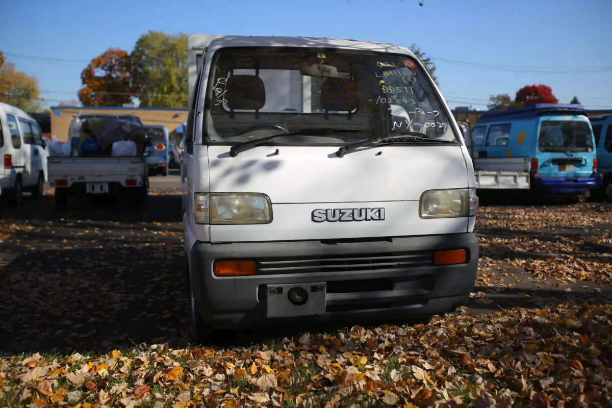 1991 Suzuki Carry Dump, a Kei Truck, for sale at Street Legal Mini Trucks in Philadelphia, PA (photo 8 of 9)