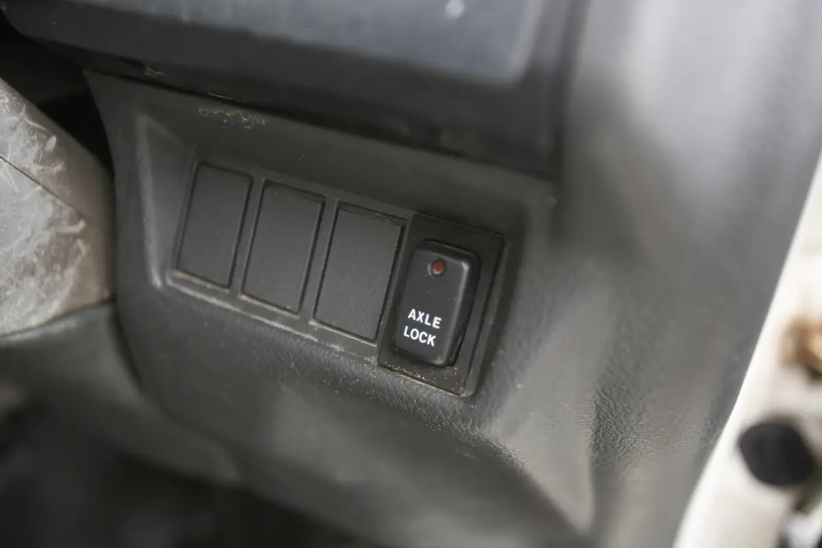 1991 Suzuki Carry, a Kei Truck, for sale at Street Legal Mini Trucks in Philadelphia, PA (photo 6 of 12)