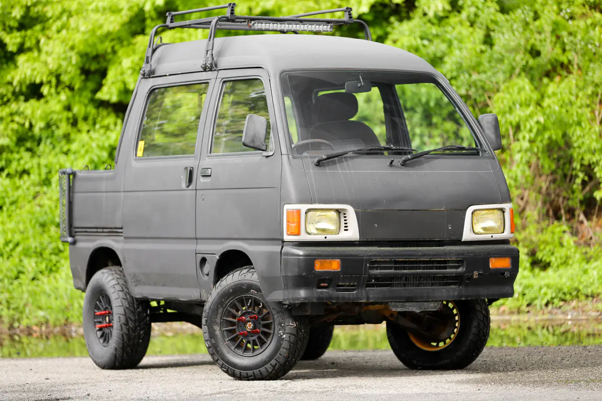 1992 Daihatsu HiJet Deckvan, a Kei Truck, for sale at Street Legal Mini Trucks in Philadelphia, PA (photo 10 of 12)