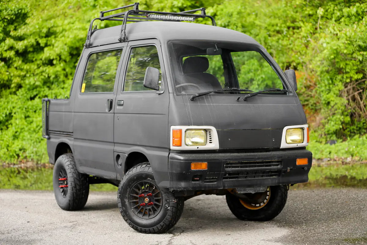 1992 Daihatsu HiJet Deckvan, a Kei Truck, for sale at Street Legal Mini Trucks in Philadelphia, PA (photo 11 of 12)