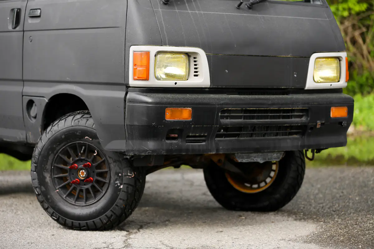1992 Daihatsu HiJet Deckvan, a Kei Truck, for sale at Street Legal Mini Trucks in Philadelphia, PA (photo 4 of 12)