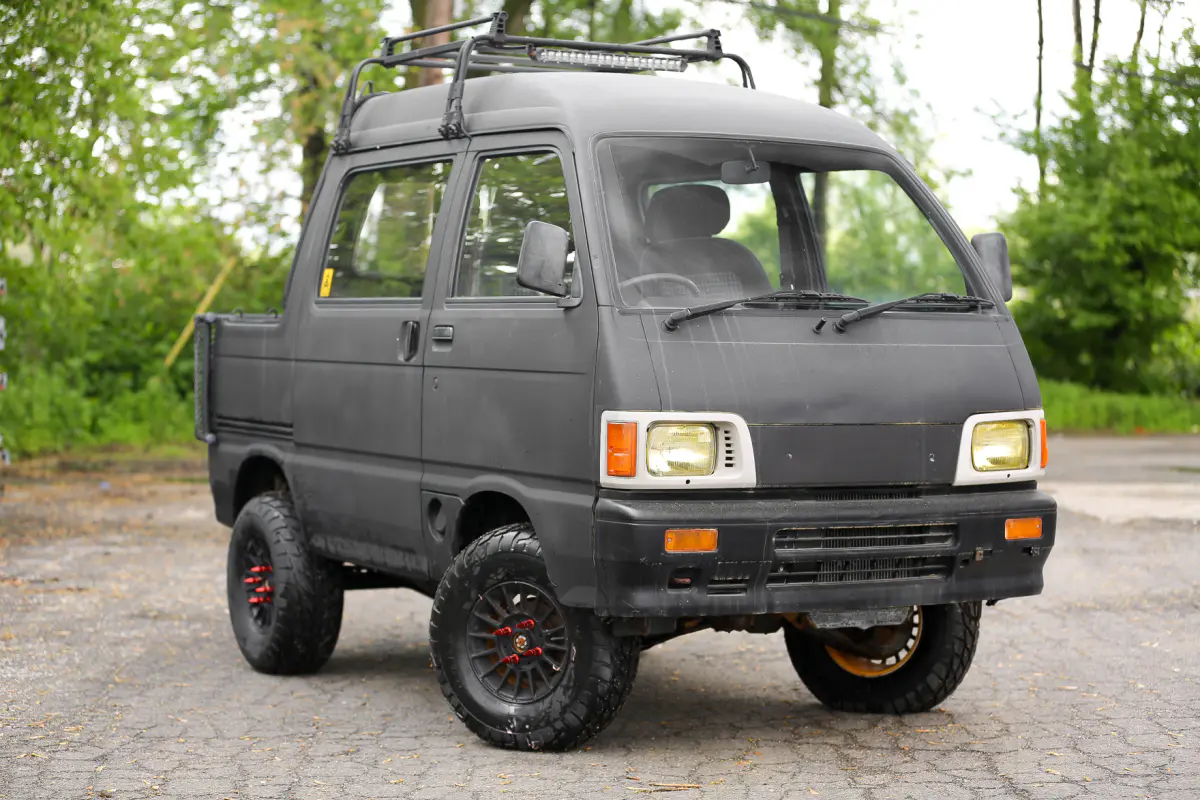 1992 Daihatsu HiJet Deckvan, a Kei Truck, for sale at Street Legal Mini Trucks in Philadelphia, PA (photo 6 of 12)