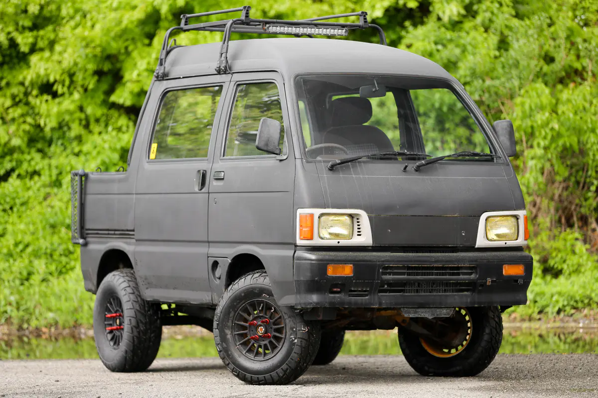 1992 Daihatsu HiJet Deckvan, a Kei Truck, for sale at Street Legal Mini Trucks in Philadelphia, PA (photo 8 of 12)