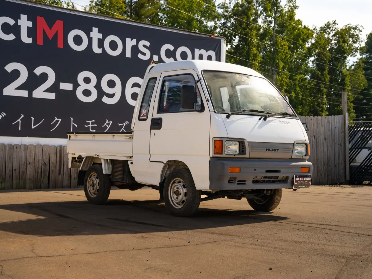 1992 Daihatsu Hijet Jumbo, a white Kei Truck, for sale at Japan Direct Motors in Irmo, SC (photo 5 of 12)