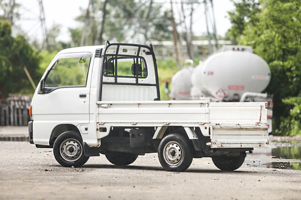 1992 Subaru Sambar 2WD, a Kei Truck, for sale at Street Legal Mini Trucks in Philadelphia, PA (photo 4 of 12)