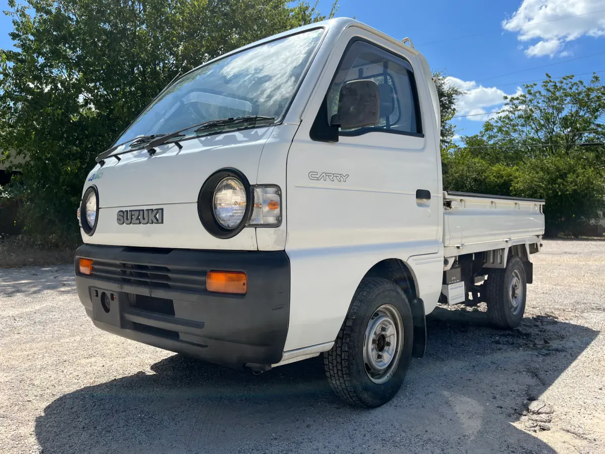 1992 Suzuki Carry, 4WD + AC, a Kei Truck, for sale at Sunshine Imports in Austin, TX (photo 2 of 12)