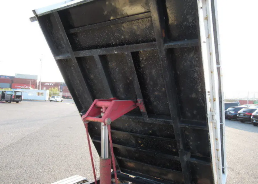 1992 Suzuki Carry 4WD Dump, a Kei Truck, for sale at Street Legal Mini Trucks in Philadelphia, PA (photo 5 of 12)