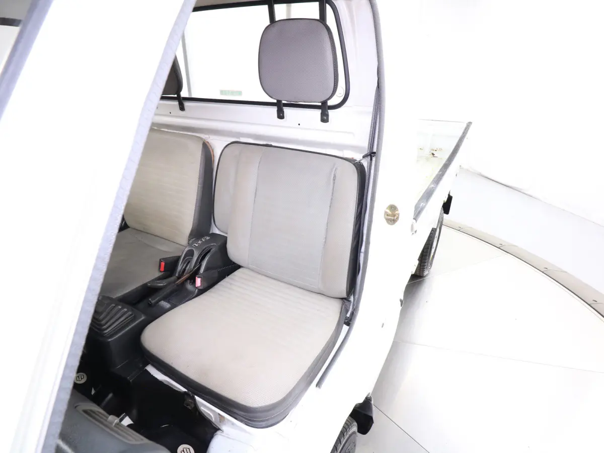 1992 Suzuki Carry Dump Bed, a white Kei Truck, for sale at Duncan Imports & Classic Cars in Christiansburg, VA (photo 23 of 56)