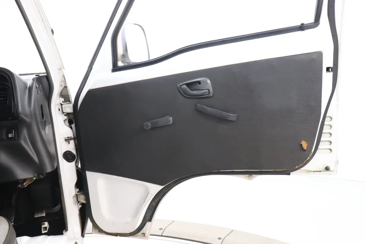 1992 Suzuki Carry Dump Bed, a white Kei Truck, for sale at Duncan Imports & Classic Cars in Christiansburg, VA (photo 28 of 59)