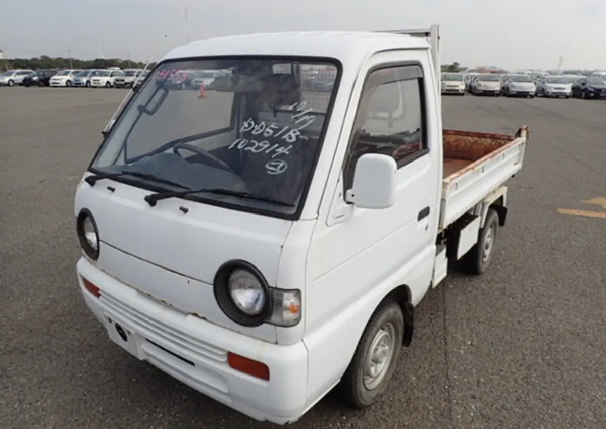1992 Suzuki Carry Dump, a Kei Truck, for sale at Street Legal Mini Trucks in Philadelphia, PA (photo 9 of 12)