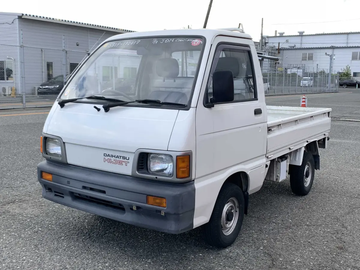 1993 Daihatsu Hijet, 2WD, a Kei Truck, for sale at Sunshine Imports in Austin, TX (photo 2 of 8)