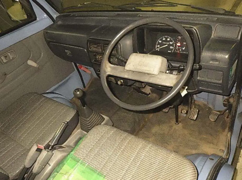 1993 Daihatsu Hijet 2WD, a Kei Truck, for sale at Street Legal Mini Trucks in Philadelphia, PA (photo 3 of 6)