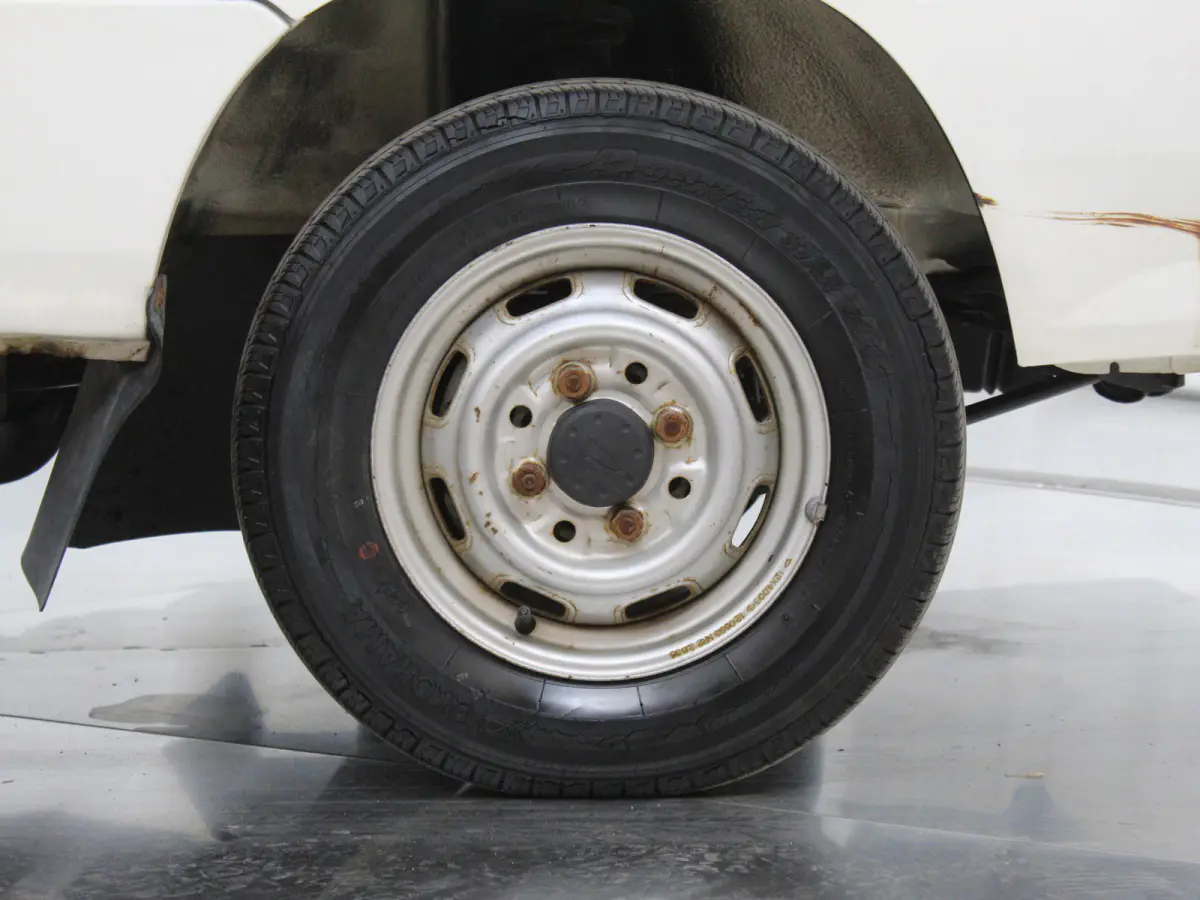 1993 Daihatsu Hijet, a white Kei Truck, for sale at Duncan Imports & Classic Cars in Christiansburg, VA (photo 19 of 38)