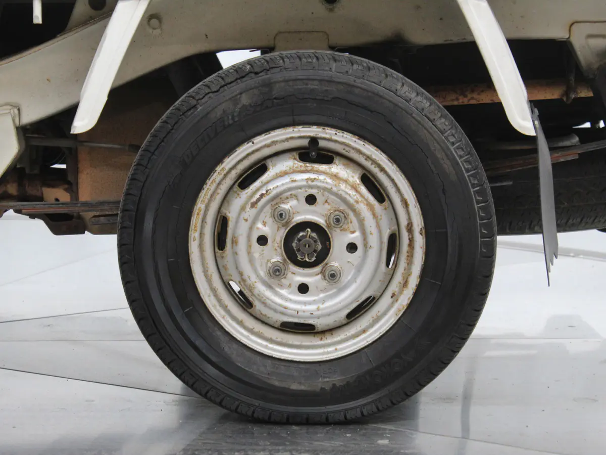 1993 Daihatsu Hijet, a white Kei Truck, for sale at Duncan Imports & Classic Cars in Christiansburg, VA (photo 20 of 38)