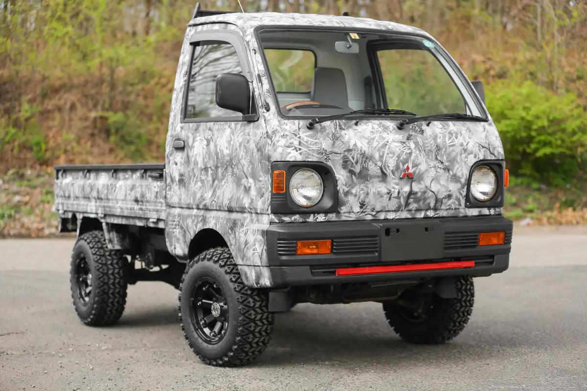 1993 Mitsubishi Minicab, a Kei Truck, for sale at Street Legal Mini Trucks in Philadelphia, PA (photo 11 of 12)