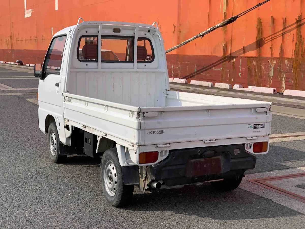 1993 Subaru Sambar, 4WD and AC, a Kei Truck, for sale at Sunshine Imports in Austin, TX (photo 4 of 11)