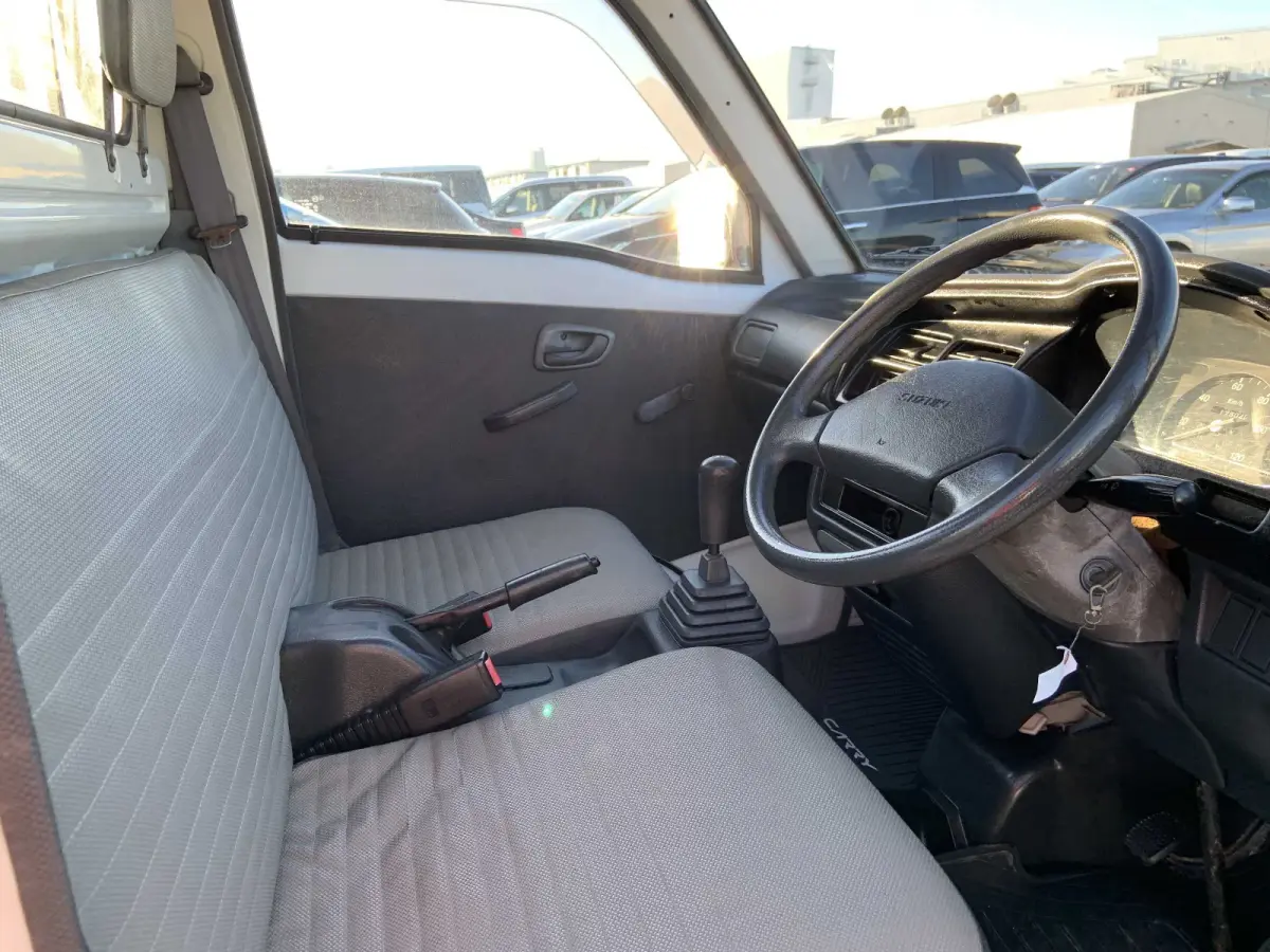 1993 Suzuki Carry, 2WD + Low Miles, a Kei Truck, for sale at Sunshine Imports in Austin, TX (photo 6 of 12)