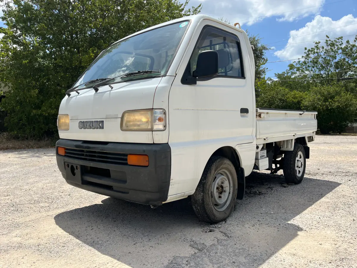 1993 Suzuki Carry, 4WD + AC, a Kei Truck, for sale at Sunshine Imports in Austin, TX (photo 2 of 10)