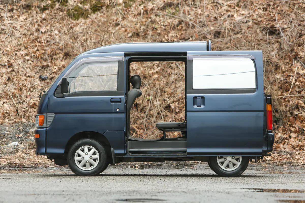 1994 Daihatsu HiJet Deck Van, a Kei Truck, for sale at Street Legal Mini Trucks in Philadelphia, PA (photo 6 of 12)