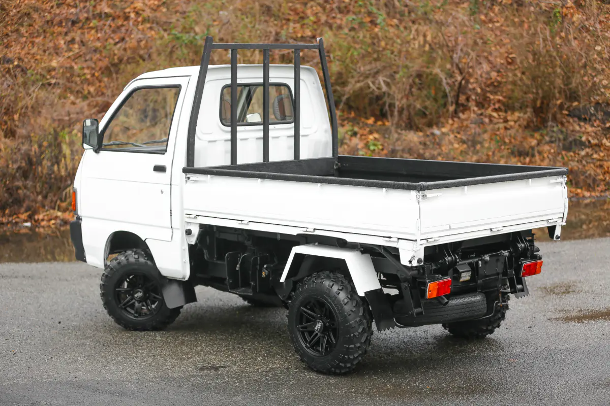 1994 Daihatsu Hijet Scissor Dump, a Kei Truck, for sale at Street Legal Mini Trucks in Philadelphia, PA (photo 3 of 12)
