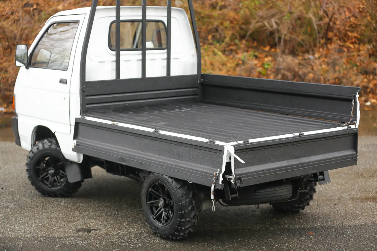 1994 Daihatsu Hijet Scissor Dump, a Kei Truck, for sale at Street Legal Mini Trucks in Philadelphia, PA (photo 4 of 12)