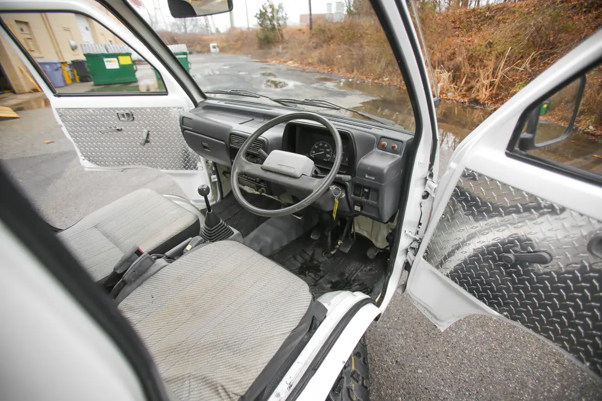 1994 Daihatsu Hijet Scissor Dump, a Kei Truck, for sale at Street Legal Mini Trucks in Philadelphia, PA (photo 5 of 12)