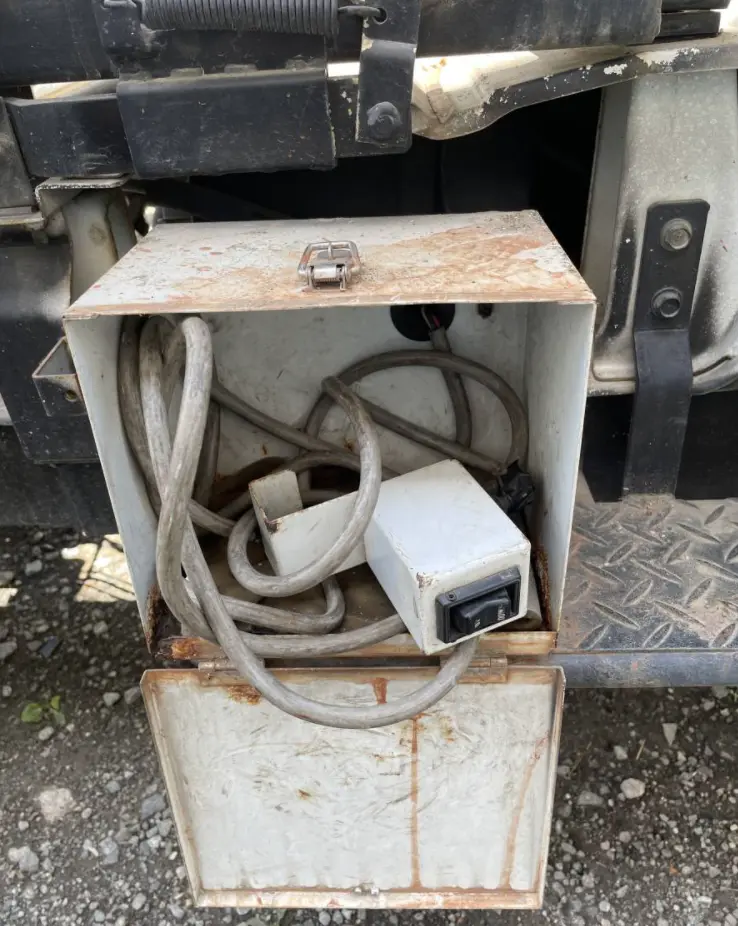 1994 Daihatsu Hijet Scissor Dump, a Kei Truck, for sale at Street Legal Mini Trucks in Philadelphia, PA (photo 7 of 9)