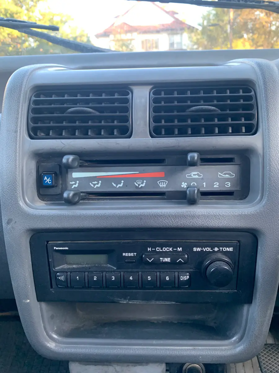 1994 Subaru Sambar, AC, a Kei Truck, for sale at Sunshine Imports in Austin, TX (photo 9 of 12)