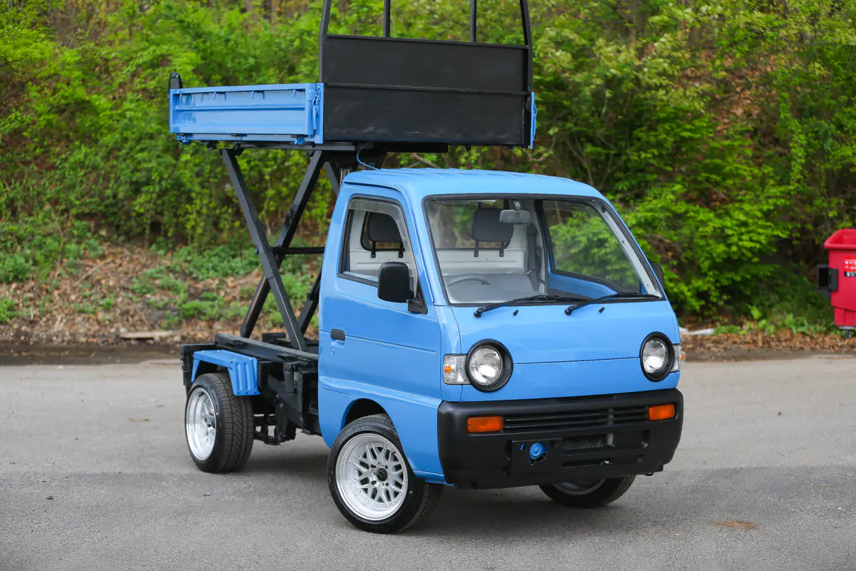 1994 Suzuki Carry Scissor Dump, a Kei Truck, for sale at Street Legal Mini Trucks in Philadelphia, PA (photo 7 of 12)