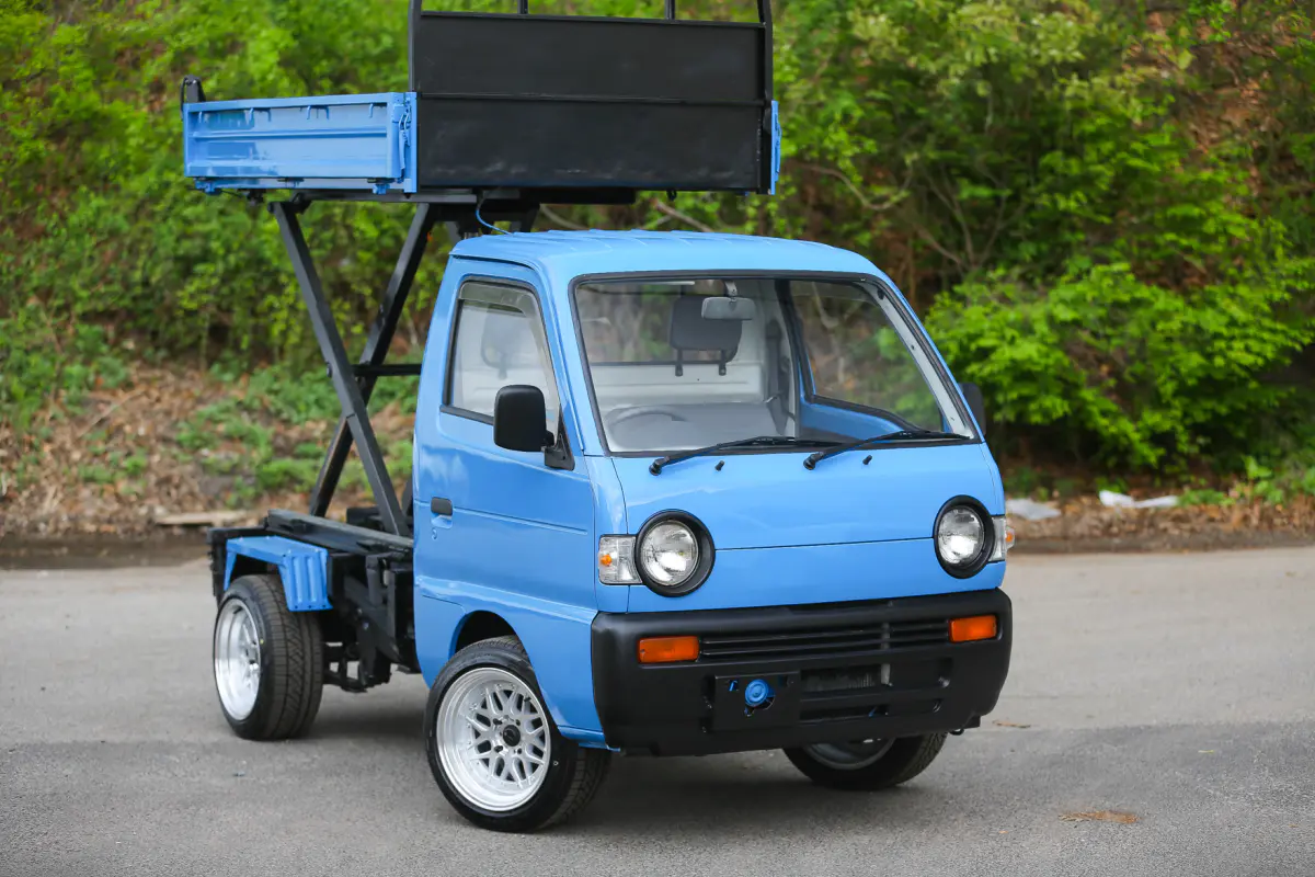 1994 Suzuki Carry Scissor Dump, a Kei Truck, for sale at Street Legal Mini Trucks in Philadelphia, PA (photo 8 of 12)